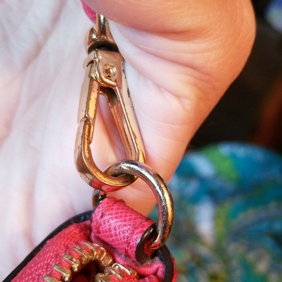 Michael Kors bright pink wallet - Picture 6 of 7